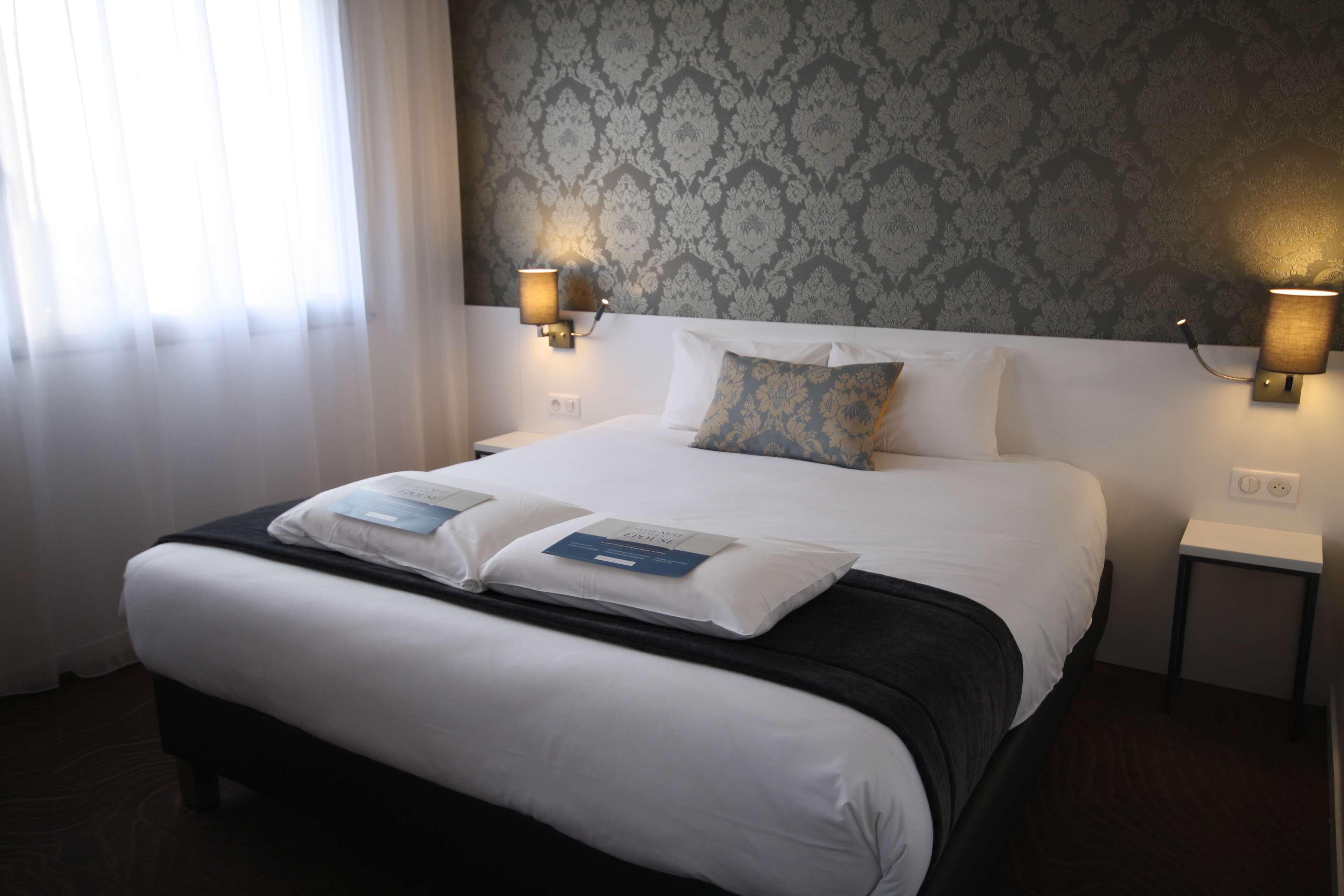 Hotel Kyriad Tours St Pierre Des Corps Gare Сен-Пиер-де-Кор Екстериор снимка