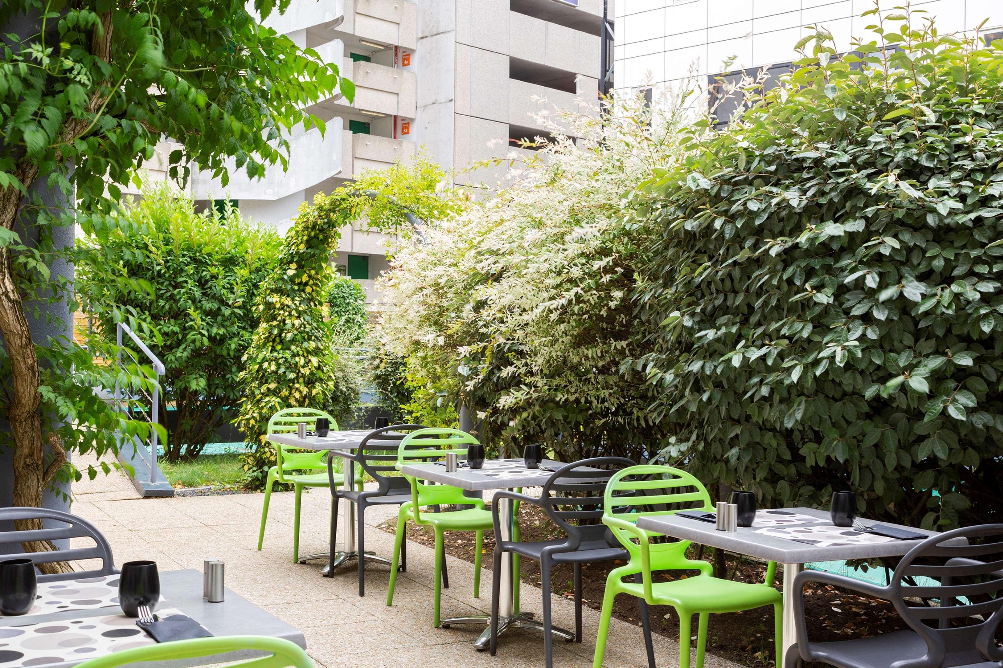 Hotel Kyriad Tours St Pierre Des Corps Gare Сен-Пиер-де-Кор Екстериор снимка